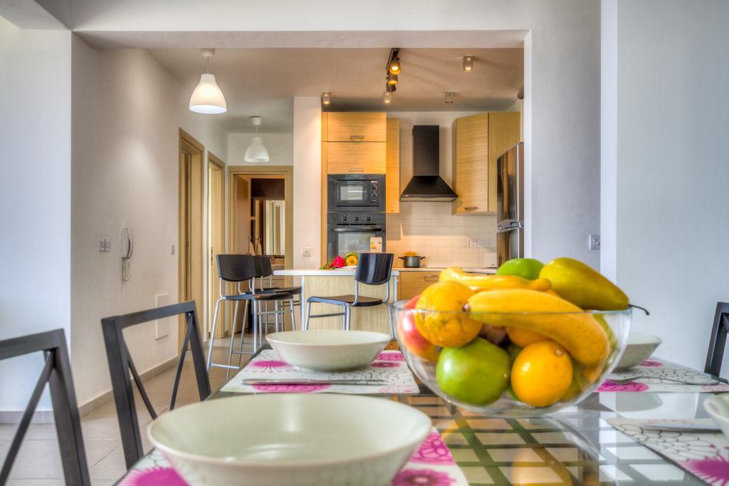 Beachfront Trident Protaras Esterno foto