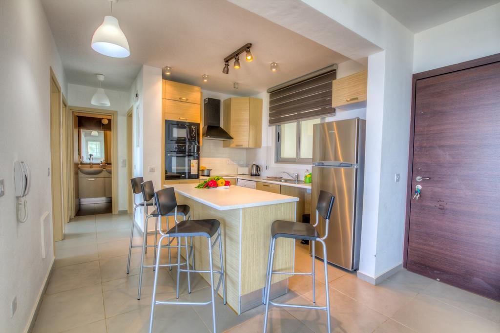 Beachfront Trident Protaras Esterno foto