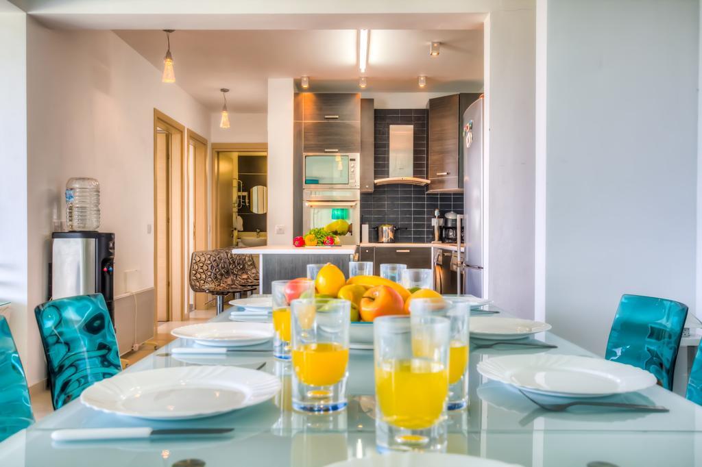 Beachfront Trident Protaras Esterno foto