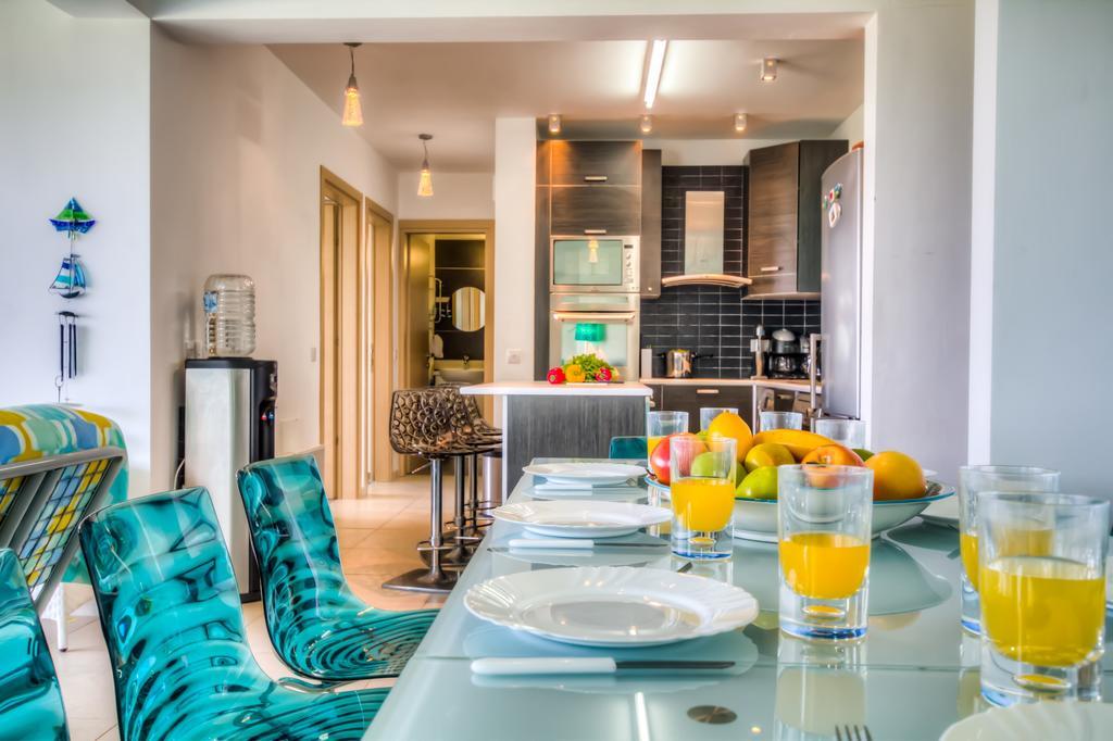 Beachfront Trident Protaras Esterno foto
